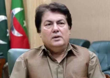 مریم نواز کے حکم پر جیل میں بشریٰ بی بی کو تنگ کیا جا رہا ہے: بیرسٹر سیف کا الزام