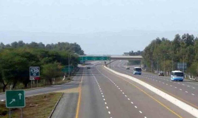 پی ٹی آئی کے احتجاج ختم کرنے کے اعلان کے بعد تمام موٹر ویز کھول دی گئیں