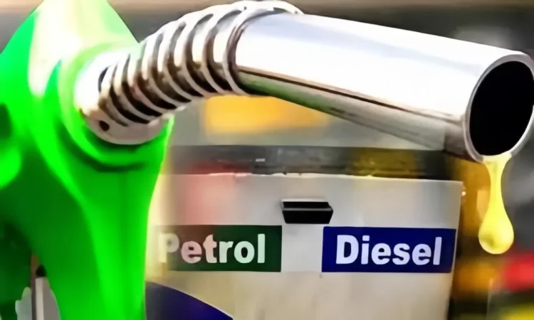 پیٹرول اور ڈیزل مزید ڈھائی روپے مہنگا کرنے کا فیصلہ