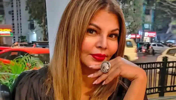 پاکستان آنے کے لیے بےتاب راکھی ساونت کی مزاحیہ ویڈیو منظرِ عام پر