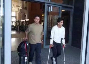 پاکستانی بیٹر صائم ایوب علاج کے لئے لندن پہنچ گئے