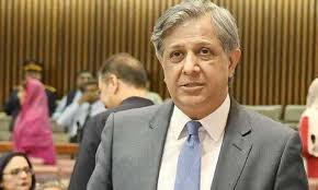 اضافی سرکاری ملازمین کو ختم کیا جائے گا، وفاقی وزیر قانون