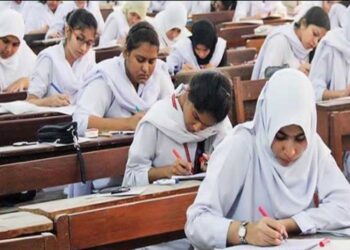 طلبہ اور طالبات کے لئے خوشخبری،پاسنگ مارکس 40 فیصد کا اطلاق مزید ایک سال بعد ہوگا