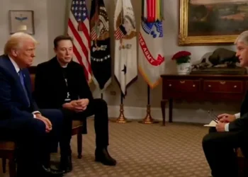  ٹرمپ اور  ایلون مسک نے انٹرویو میں ساتھ بیٹھ کر ایک دوسرے کی تعریفوں کے پُل باندھ دیے 