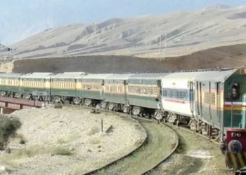 سیاحت کے فروغ کیلئے تھر ڈیزرٹ ٹرین سفاری کا آغاز ہو گیا