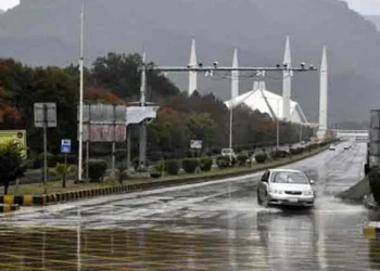 اسلام آباد و راولپنڈی میں موسلا دھار بارش، نشیبی علاقے زیرِ آب، ایمرجنسی نافذ