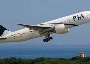 پیرس میں فنی خرابی کے باعث رکے رہنے والا قومی ایئرلائن کا طیارہ بحال ہو کر لاہور پہنچ گیا