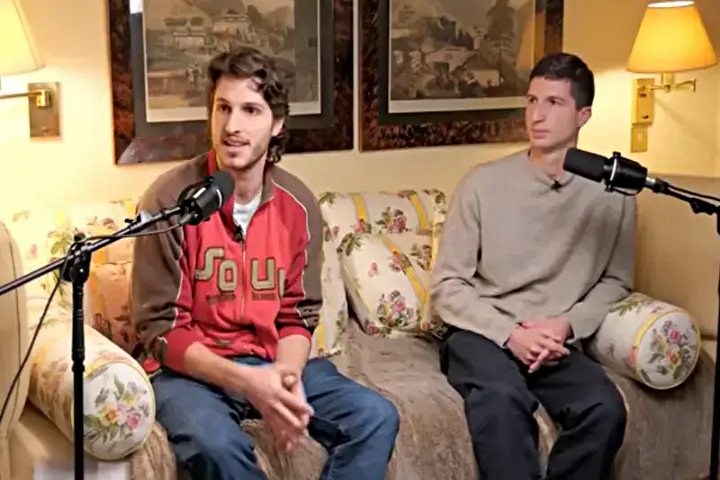 عمران خان کے بیٹوں قاسم اور سلیمان کا جنوری میں پاکستان آنے کا اعلان