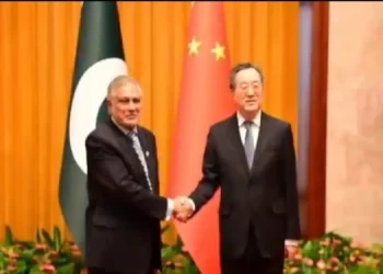 اسحاق ڈار کی چینی کمیونسٹ پارٹی کے بین الاقوامی محکمہ کے وزیر سے ملاقات، پاک چین تعلقات پر اطمینان کا اظہار