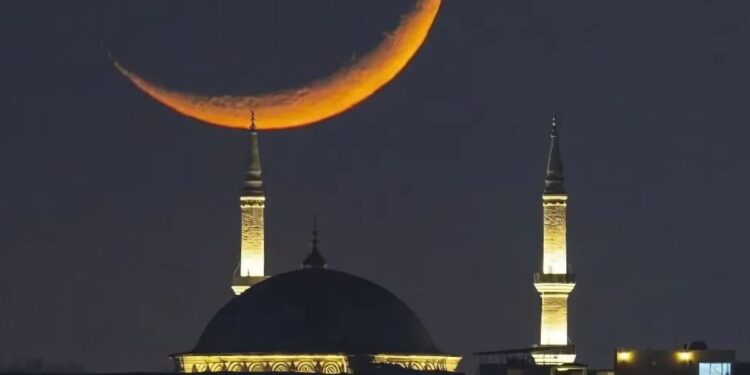 رمضان المبارک 1447 ہجری کا چاند بدھ کو نظر آنے کا قوی امکان