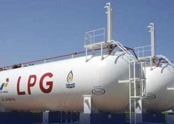 آبنائے ہرمز کی بندش سے ایل این جی سپلائی متاثر، پاکستان میں گیس قیمتوں میں بڑے اضافے کا خدشہ