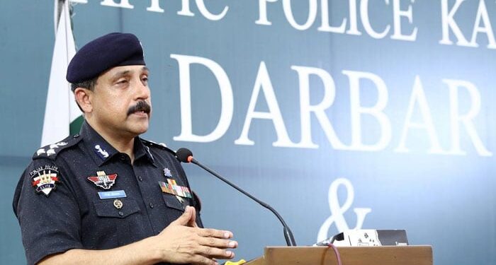 کراچی میں ٹریفک چالان کا نظام دوبارہ بحال، خلاف ورزیوں کے خلاف سخت اقدامات شروع