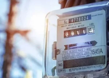 200 یونٹس تک بجلی صارفین کے بلوں میں سلیب سسٹم پر اعتراض، لاہور ہائیکورٹ نے نیپرا سے جواب طلب کر لیا