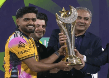 پشاور زلمی نے حیدرآباد کنگزمین کو شکست دے کر پی ایس ایل 11 کا ٹائٹل جیت لیا