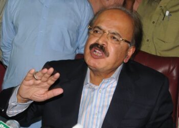 Imran Khan has no future, good days are not in sight for politicians either