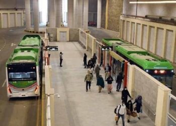 وفاقی حکومت دسمبر 2024 میں گرین لائن بس سروس سندھ حکومت کے حوالے کرے گی