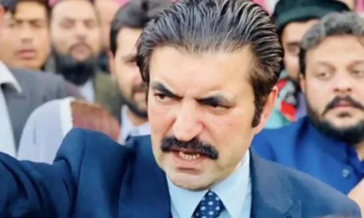 میرے خلاف کوئی بولے گا تو خاموش نہیں رہوں گا:شیر افضل مروت