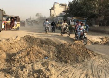 کراچی میں سڑکوں کی غیرقانونی کھدائی پر انتباہی نوٹس جاری