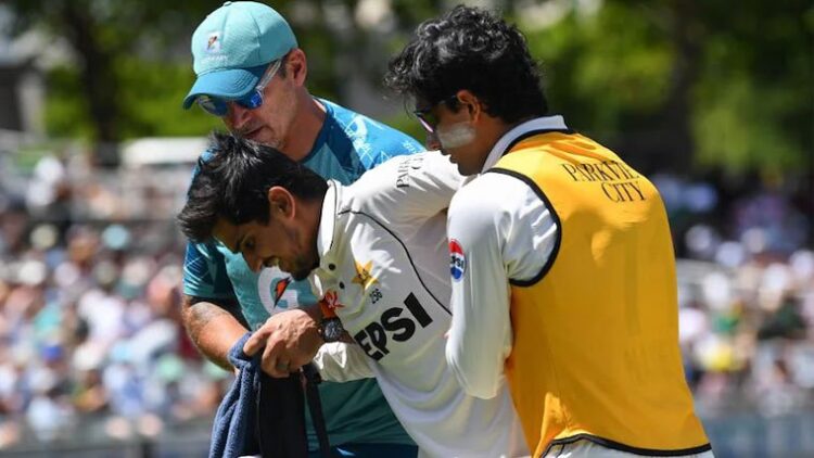 صائم ایوب کے حوالے سے بری خبر،10 ہفتوں کے لئے کرکٹ سے باہر