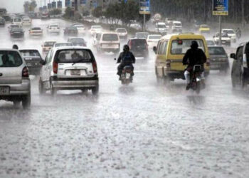 Karachi and Several Sindh Cities Hit by Rain as Met Office Warns of Heavy Showers Ahead
