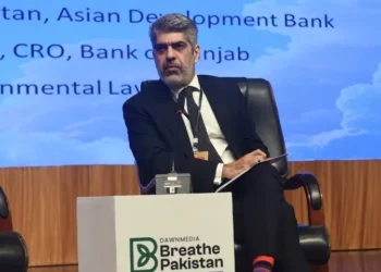 Ahsan Iqbal Warns: “The Air We Breathe Has Become Our Enemy” as Experts Call for Urgent Action on Pollution – NTN News