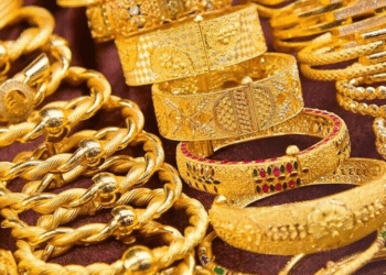 Gold Price Drops by Rs600 in Local Market, International Rates Also Decline