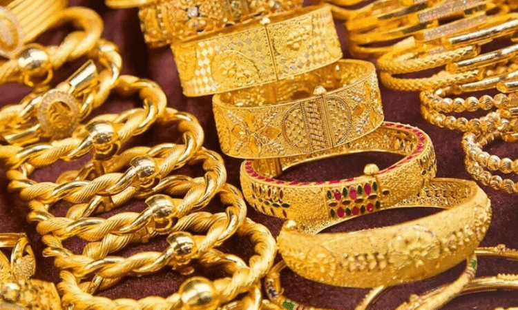 Gold Price Drops by Rs600 in Local Market, International Rates Also Decline