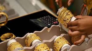 Gold Price Surges by Rs7,900 Per Tola, Nears Historic High in Local Market