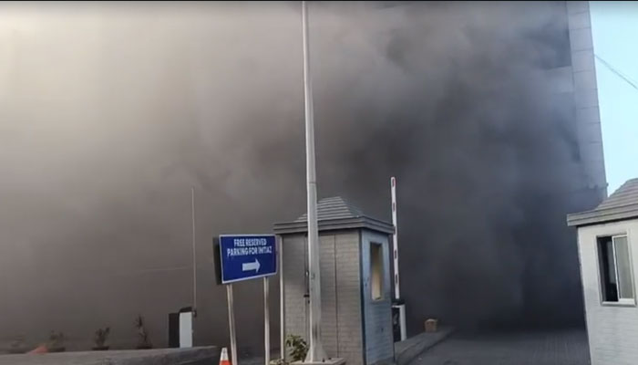 Fire at Clifton Superstore Remains Uncontrolled After 9 Hours, Firefighting Efforts Continue Fire at Clifton Superstore Remains Uncontrolled After 9 Hours, Firefighting Efforts Continue
