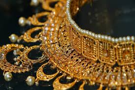 Gold Prices Drop Sharply After Two-Day Rise, Down Rs11,000 per Tola