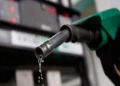 Government Considers Weekly Petroleum Price Revision Amid Geopolitical Tensions