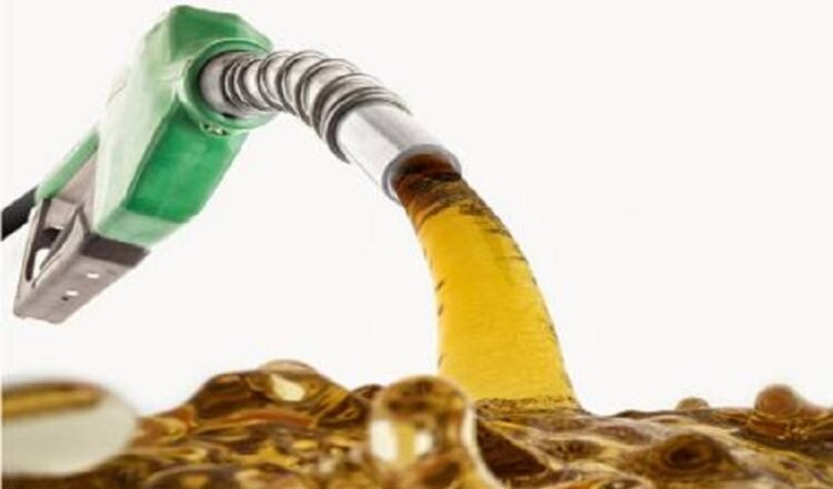 Rising Middle East Tensions Push Up Global Oil Prices, Fuel Price Hike Likely in Pakistan