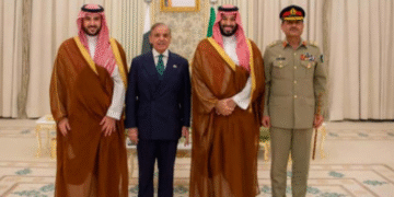 Prime Minister Shehbaz Sharif and Saudi Crown Prince Mohammed bin Salman meet, agree on joint efforts for peace