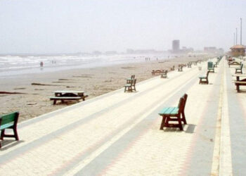 Karachi Heat to Ease as Sea Breeze Returns, Relief Expected in Coming Days Karachi Heat to Ease as Sea Breeze Returns, Relief Expected in Coming Days