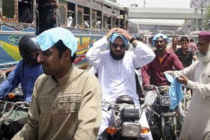 Karachi Gripped by Extreme Heat and Dry Weather, Temperature May Reach 43°C